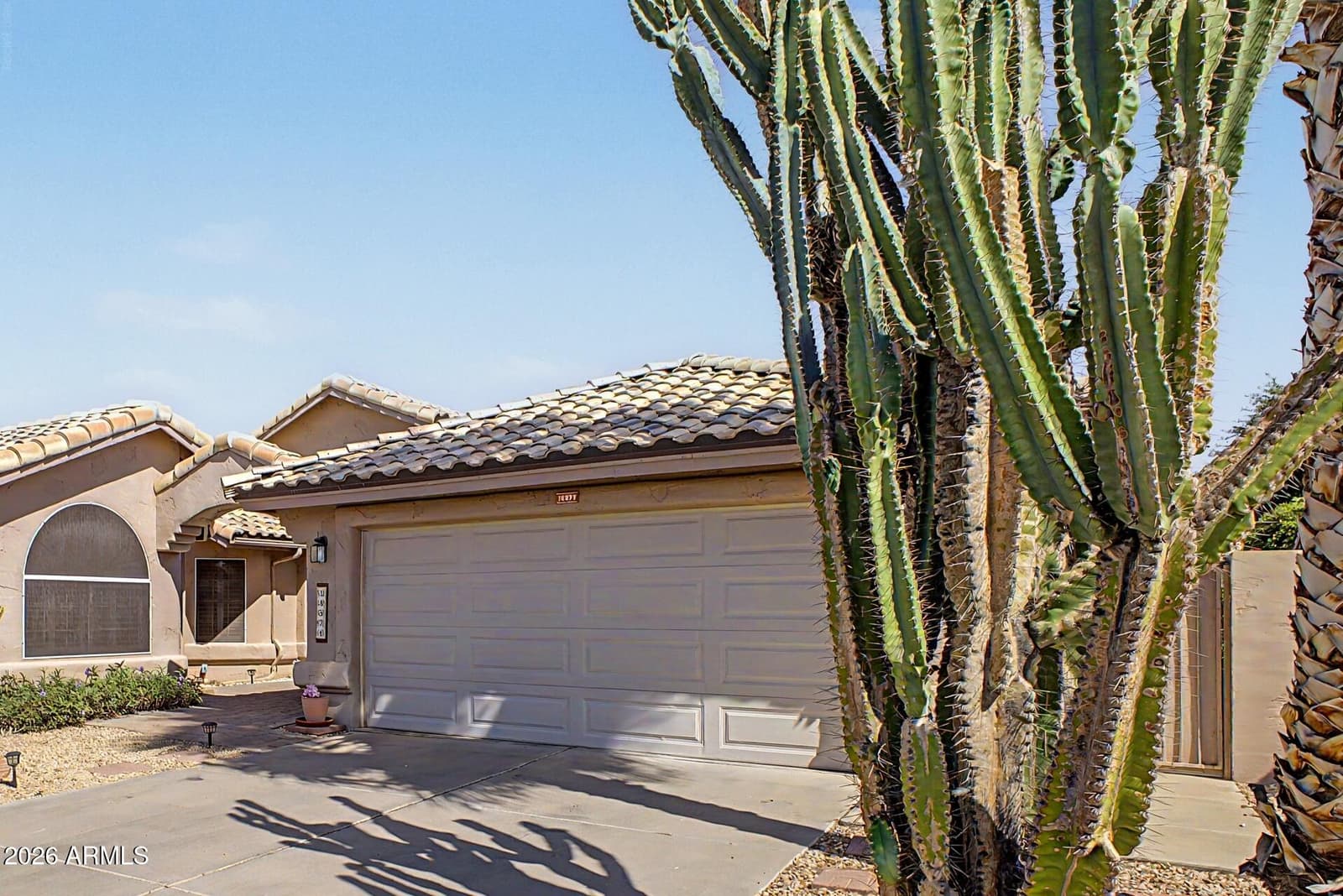 14574 W Bison Path, Surprise, AZ 85374 — photo 4 of 52