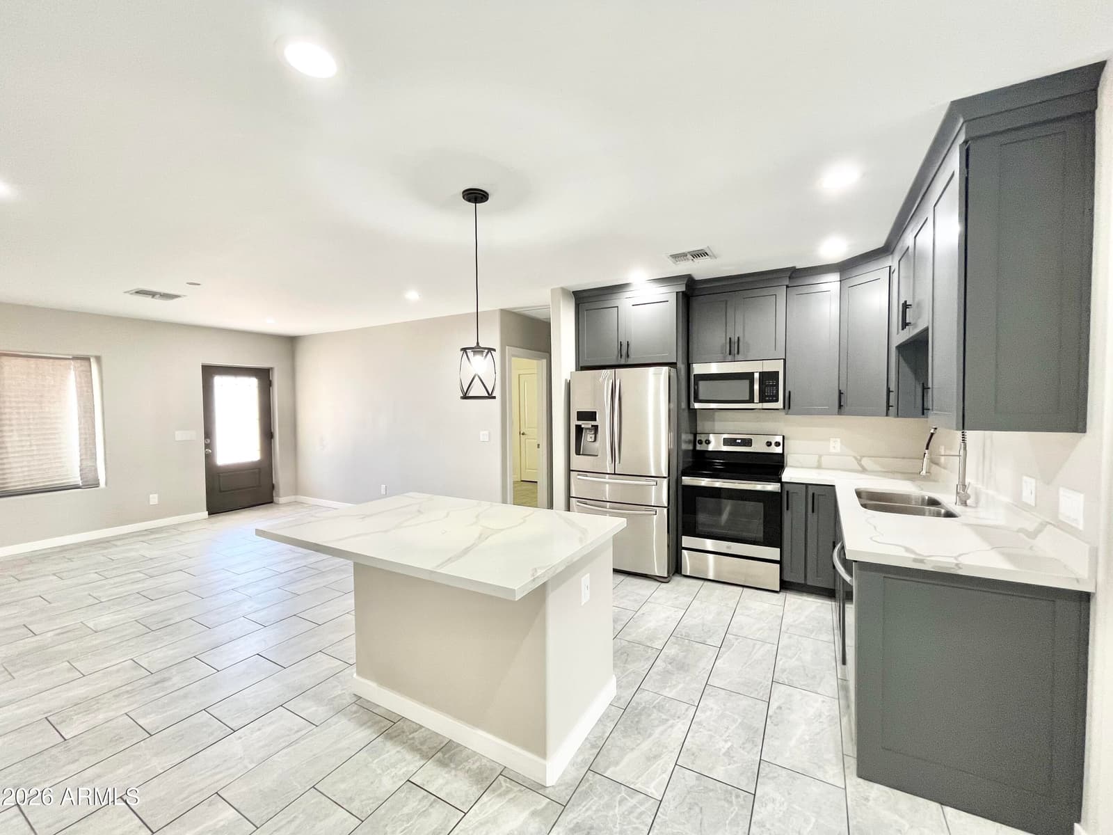 5211 N 8th Place, Phoenix, AZ 85014 — photo 5 of 39
