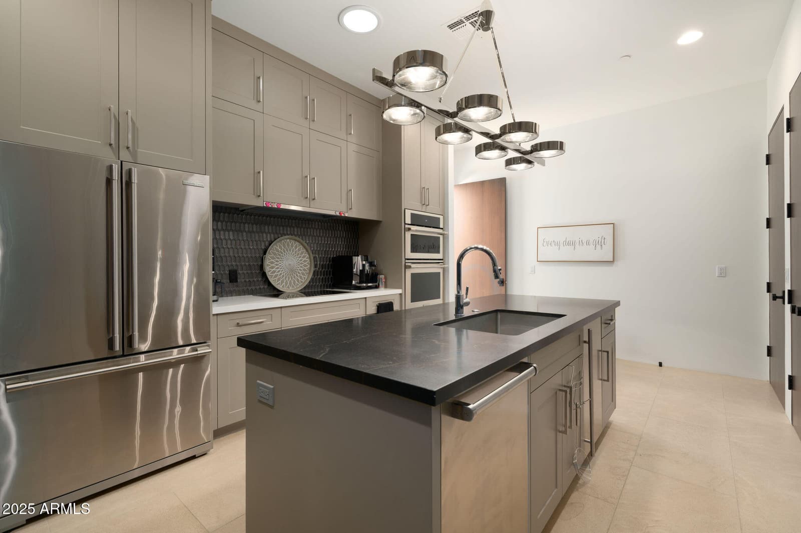 5333 E Via Los Caballos, Paradise Valley, AZ 85253 — photo 11 of 30