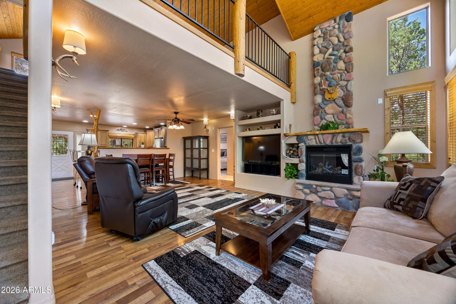 2253 Cross Country Road, Overgaard, AZ 85933 — photo 8 of 35