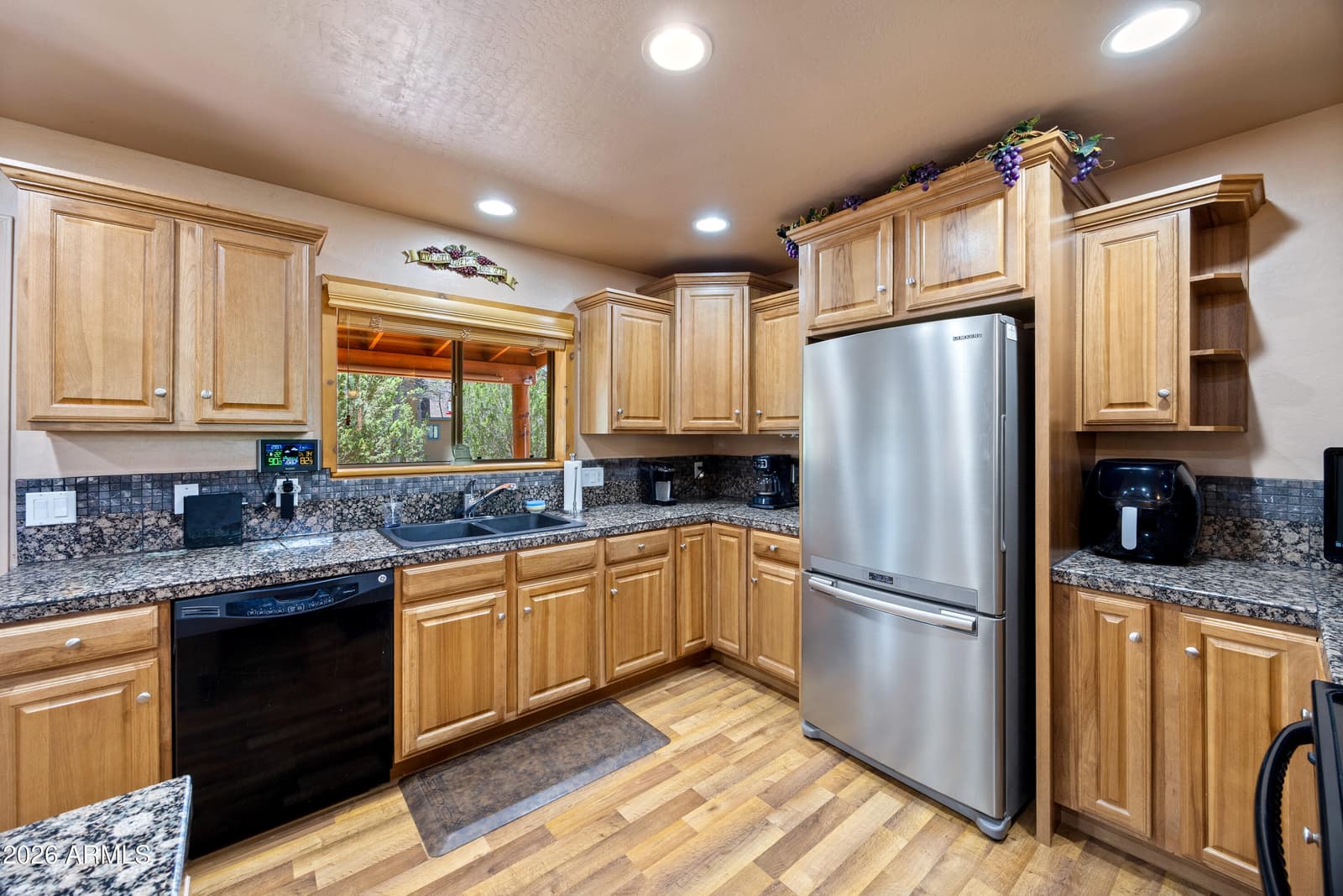 2253 Cross Country Road, Overgaard, AZ 85933 — photo 13 of 35