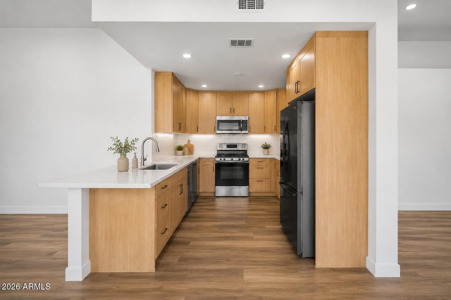 22221 N 31st Drive, Phoenix, AZ 85027 — photo 10 of 28