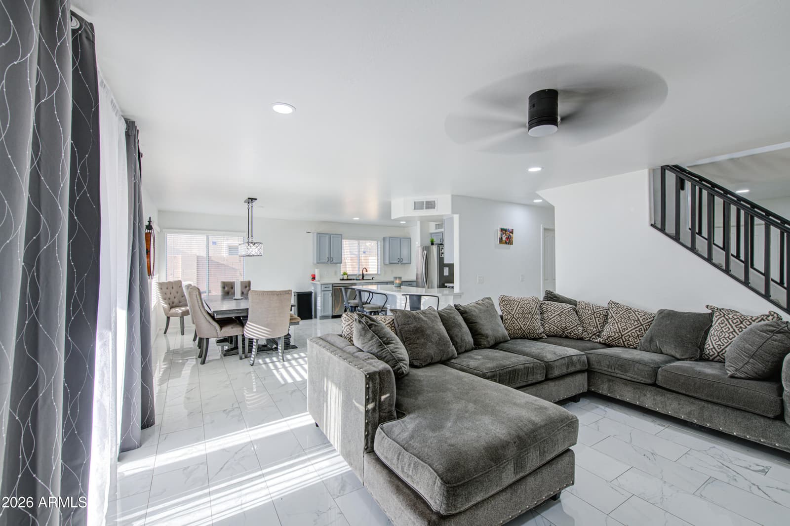 7228 S 42nd Drive, Phoenix, AZ 85041 — photo 11 of 40