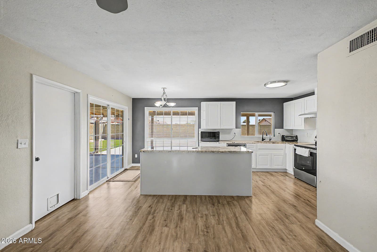 7953 W Sahuaro Drive, Peoria, AZ 85345 — photo 10 of 33
