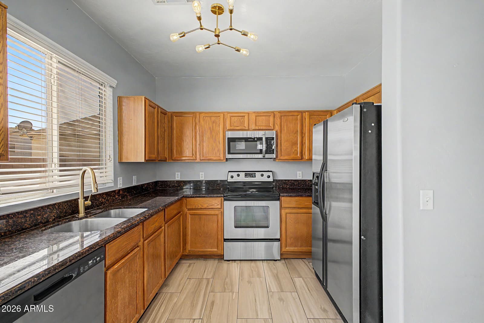 2619 W Jasper Avenue, Apache Junction, AZ 85120 — photo 12 of 42