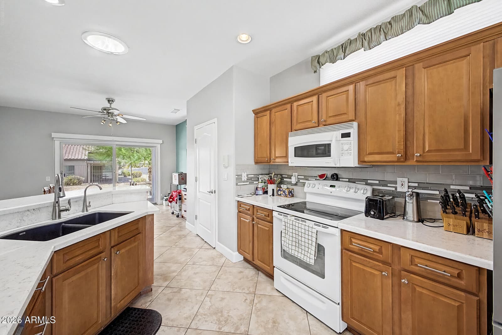 16039 W Indigo Lane, Surprise, AZ 85374 — photo 8 of 46