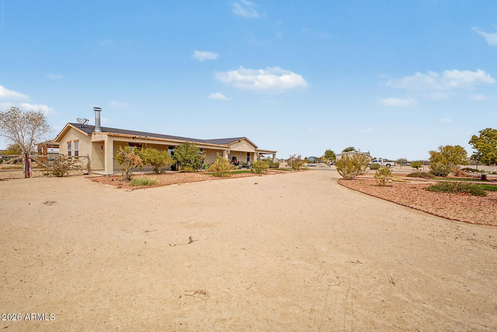 35430 W Steinway Drive, Arlington, AZ 85322 — photo 7 of 36