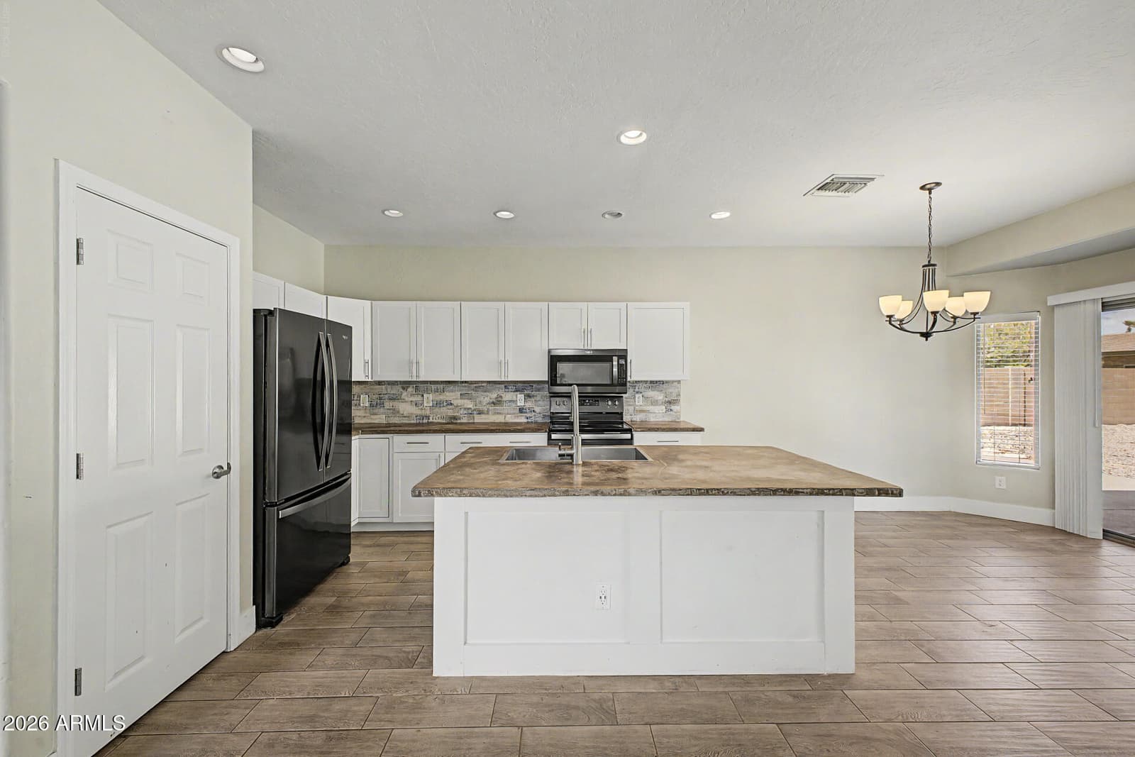 2919 N 140th Drive, Goodyear, AZ 85395 — photo 11 of 47