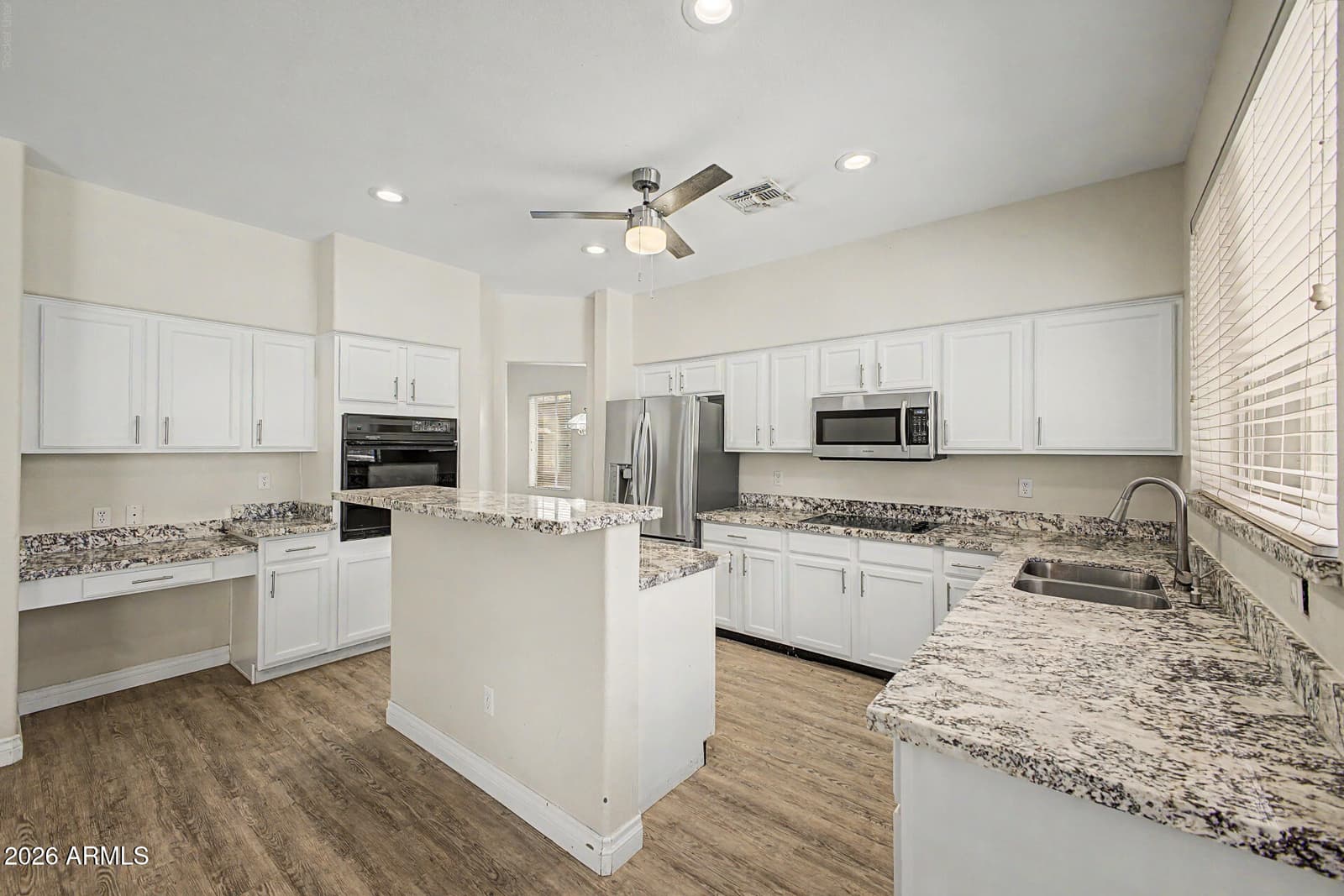 16018 S 9th Place, Phoenix, AZ 85048 — photo 18 of 54
