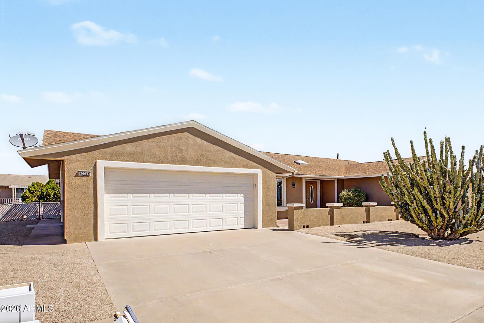 10014 W Oak Ridge Drive, Sun City, AZ 85351 — photo 2 of 32