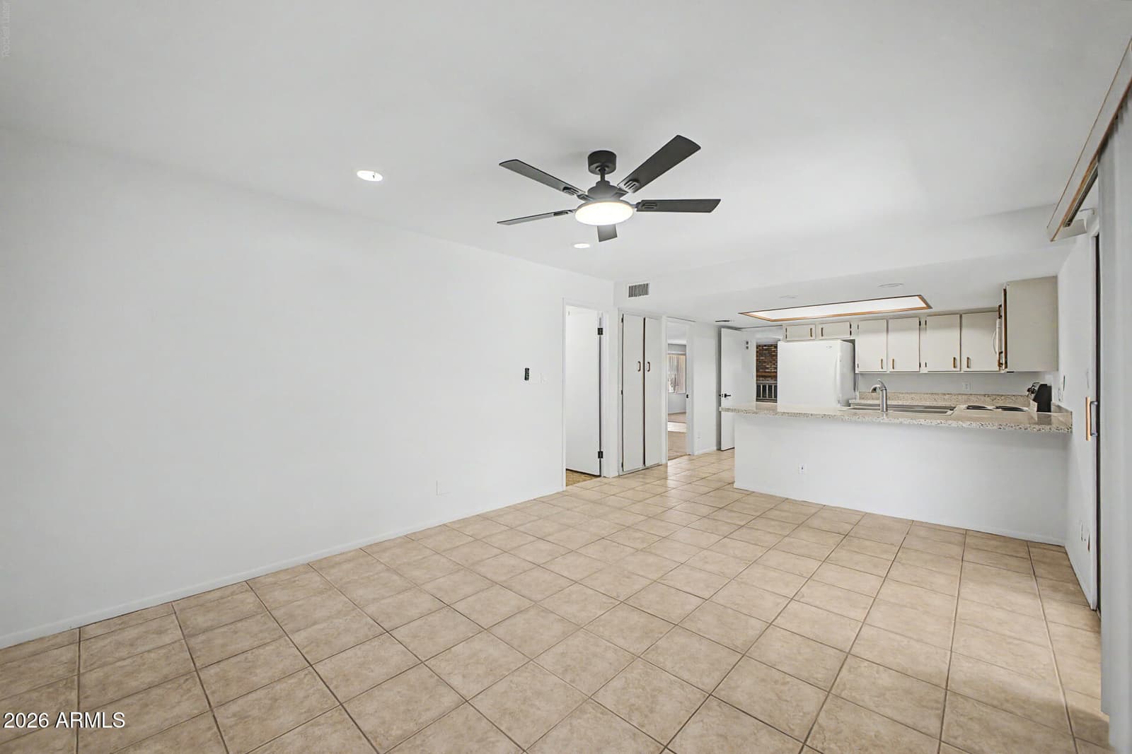 4827 E Paiute Street, Phoenix, AZ 85044 — photo 10 of 34