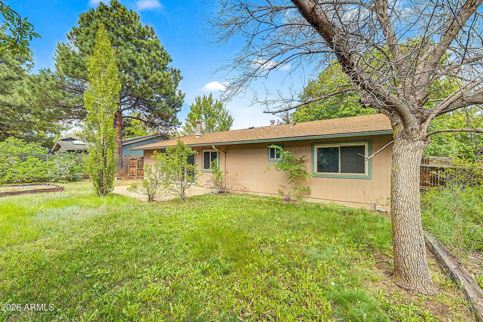 1055 N Manzanita Way, Flagstaff, AZ 86001 — photo 4 of 24