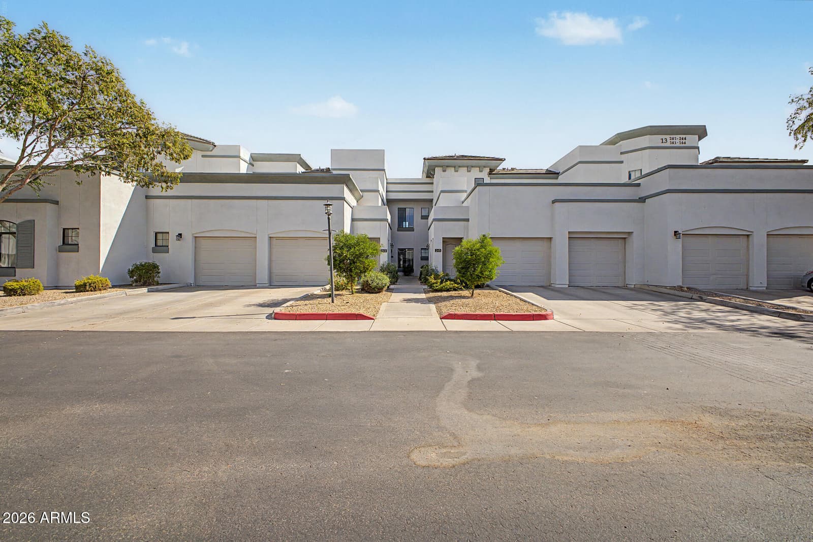 295 N Rural Road 142, Chandler, AZ 85226 — photo 2 of 26