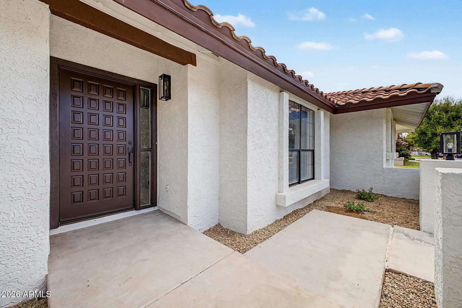 685 E Linda Lane, Gilbert, AZ 85234 — photo 4 of 31