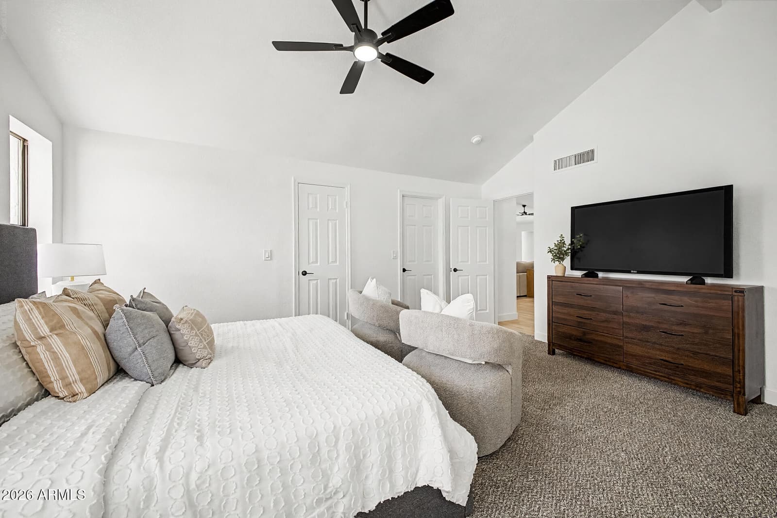 685 E Linda Lane, Gilbert, AZ 85234 — photo 17 of 31
