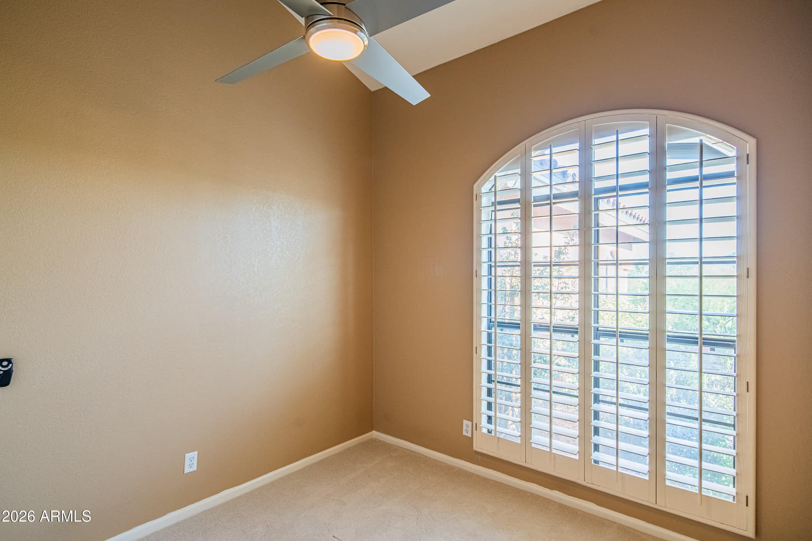 1054 E Shangri La Road, Phoenix, AZ 85020 — photo 20 of 35