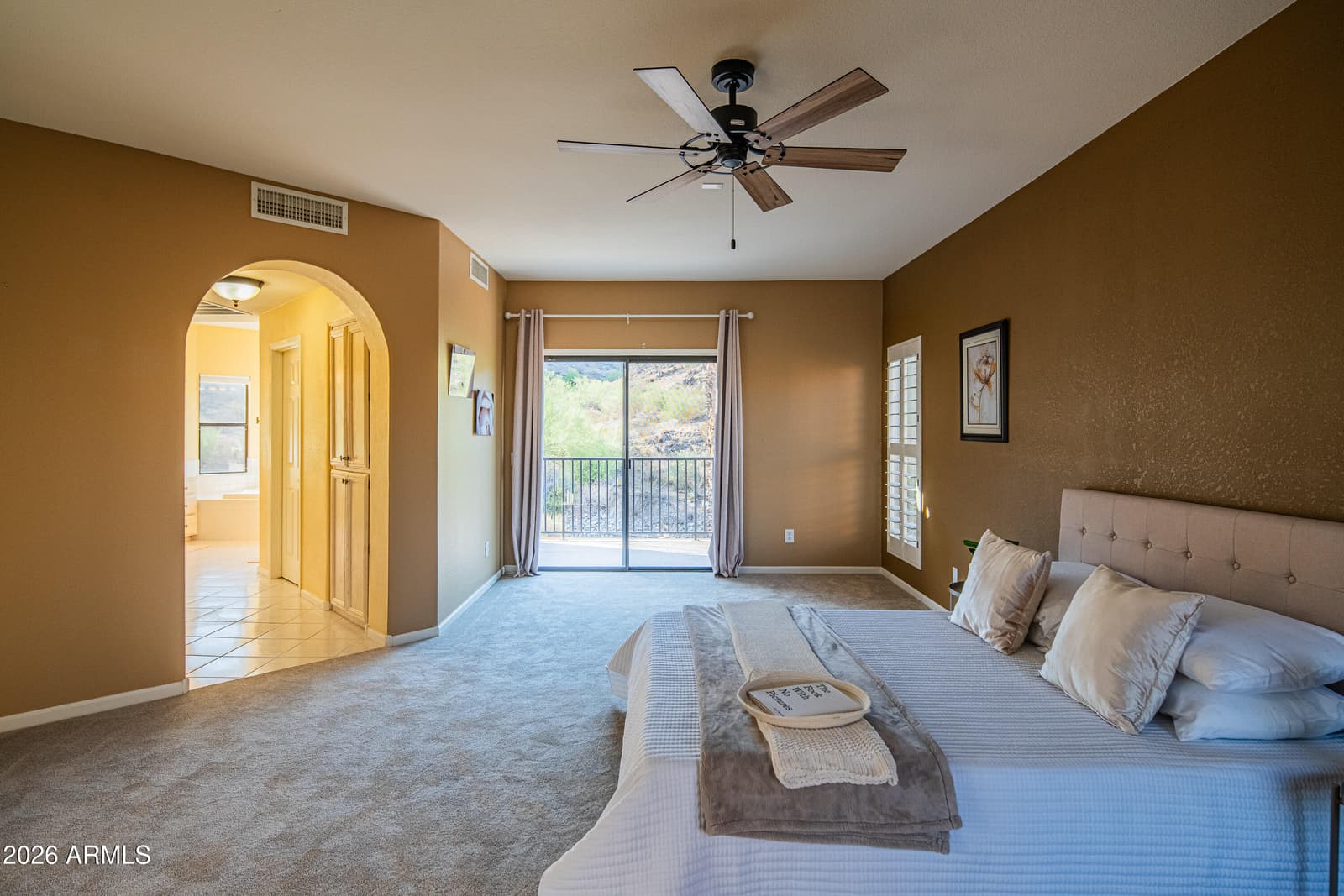 1054 E Shangri La Road, Phoenix, AZ 85020 — photo 15 of 35
