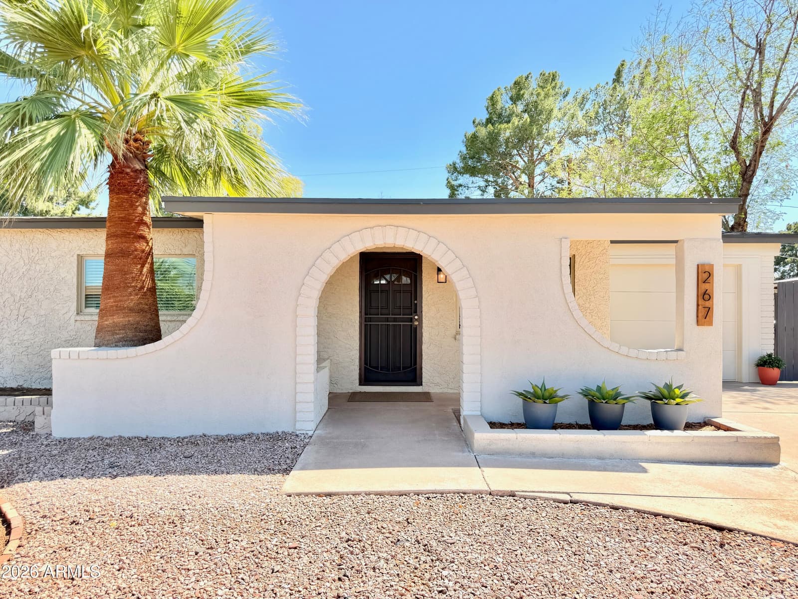 267 W Hillside Street, Mesa, AZ 85201 — photo 2 of 42