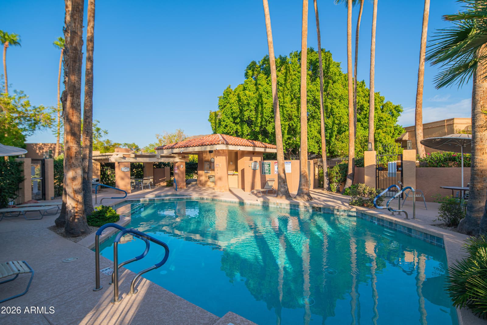 1054 E Shangri La Road, Phoenix, AZ 85020 — photo 34 of 35
