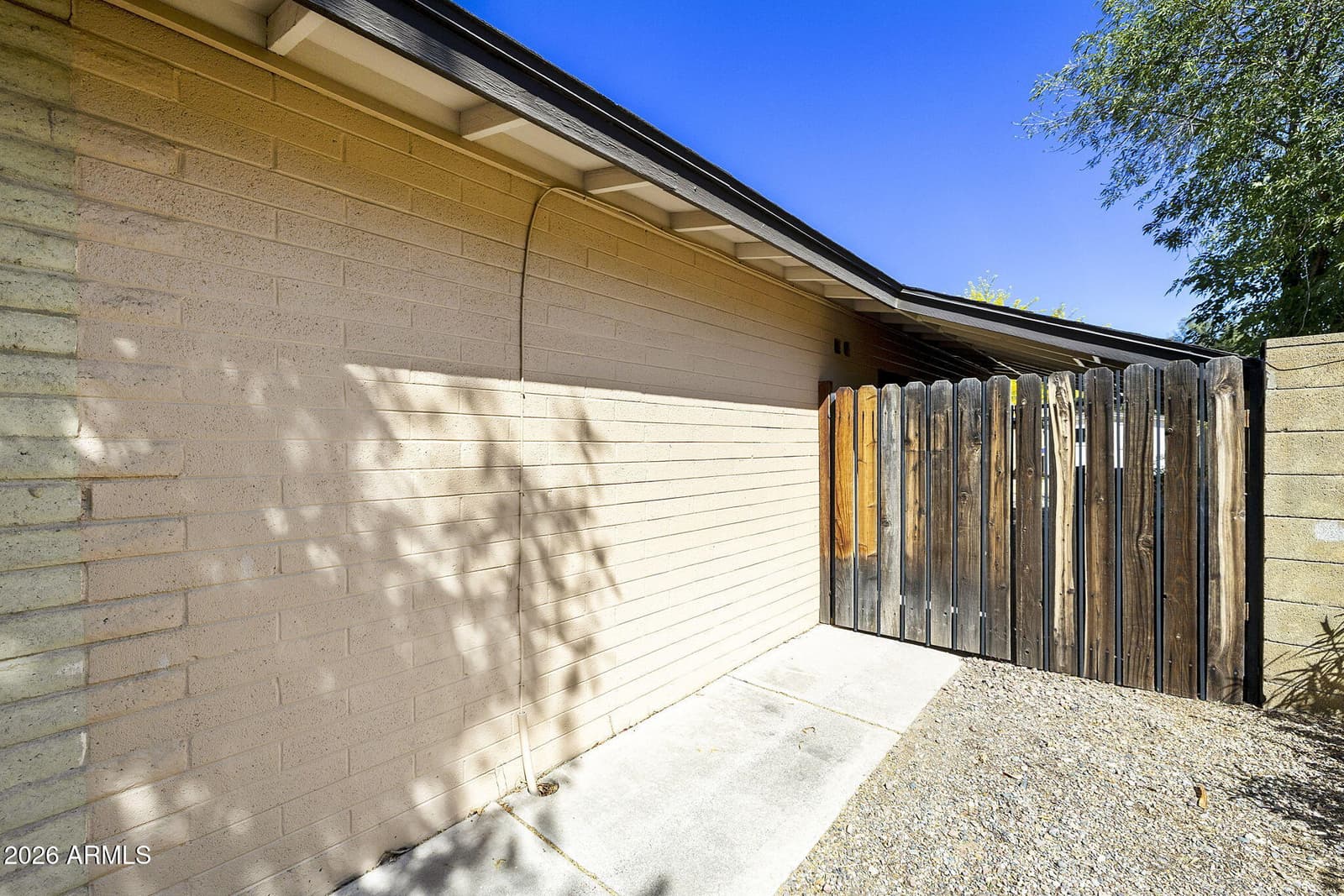 4538 W Purdue Avenue, Glendale, AZ 85302 — photo 8 of 60