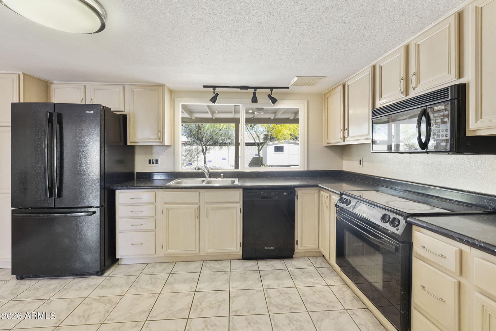 4538 W Purdue Avenue, Glendale, AZ 85302 — photo 19 of 60