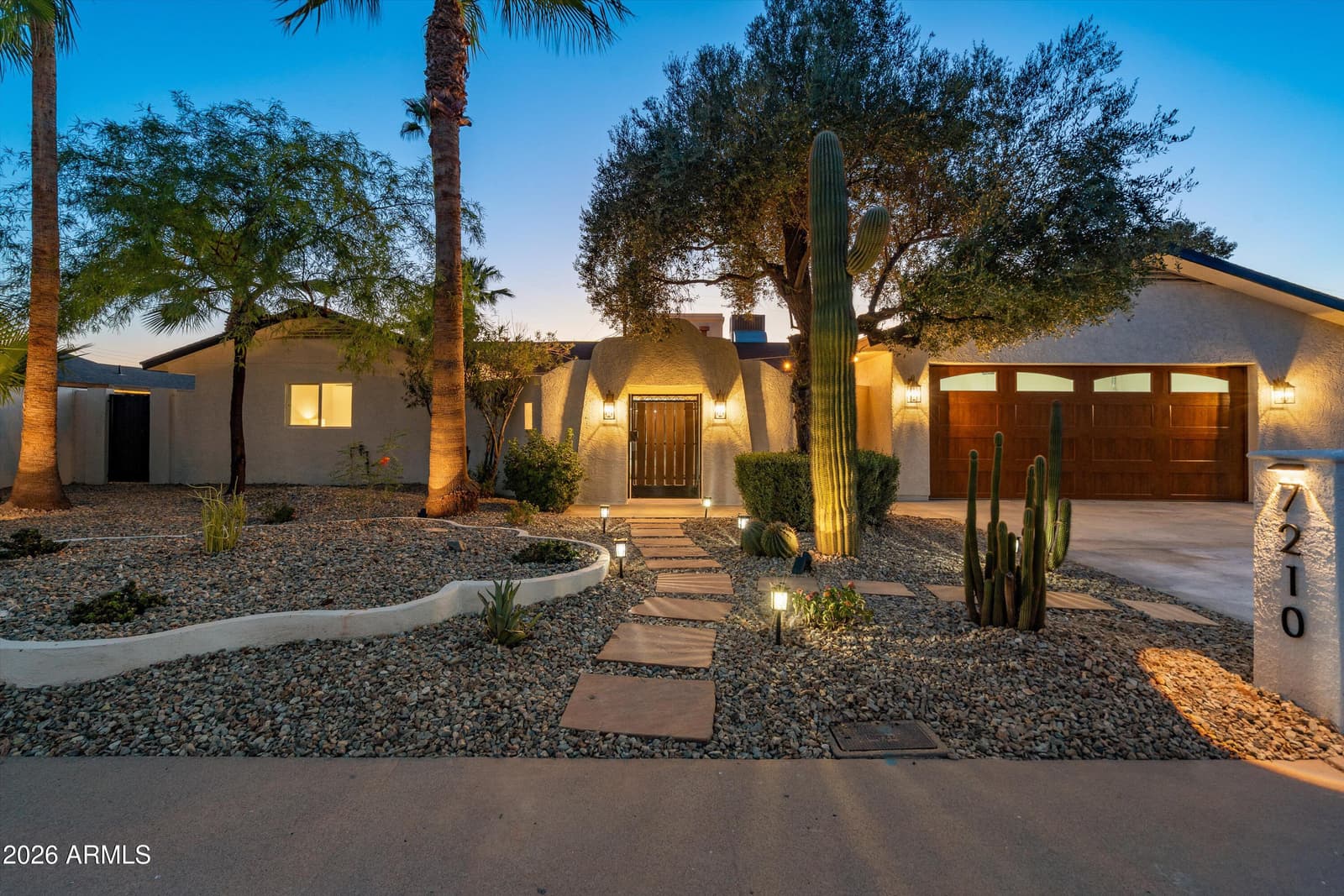 7210 N 17th Avenue, Phoenix, AZ 85021 — photo 1 of 50