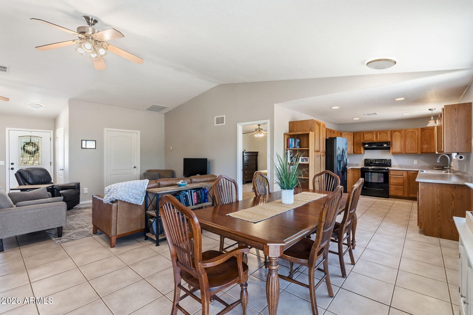 5147 S La Donna Lane, Sierra Vista, AZ 85650 — photo 4 of 65