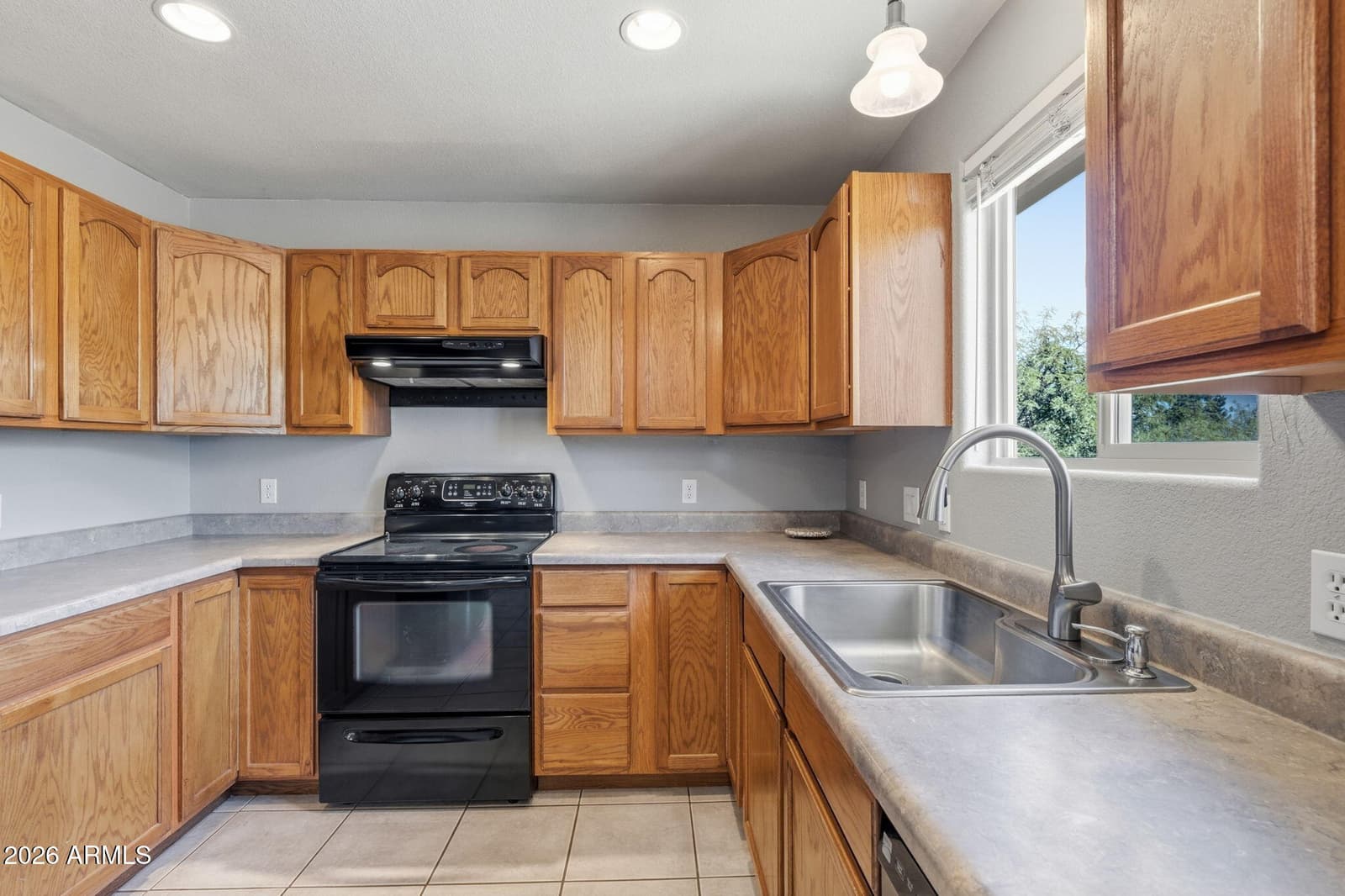 5147 S La Donna Lane, Sierra Vista, AZ 85650 — photo 5 of 65