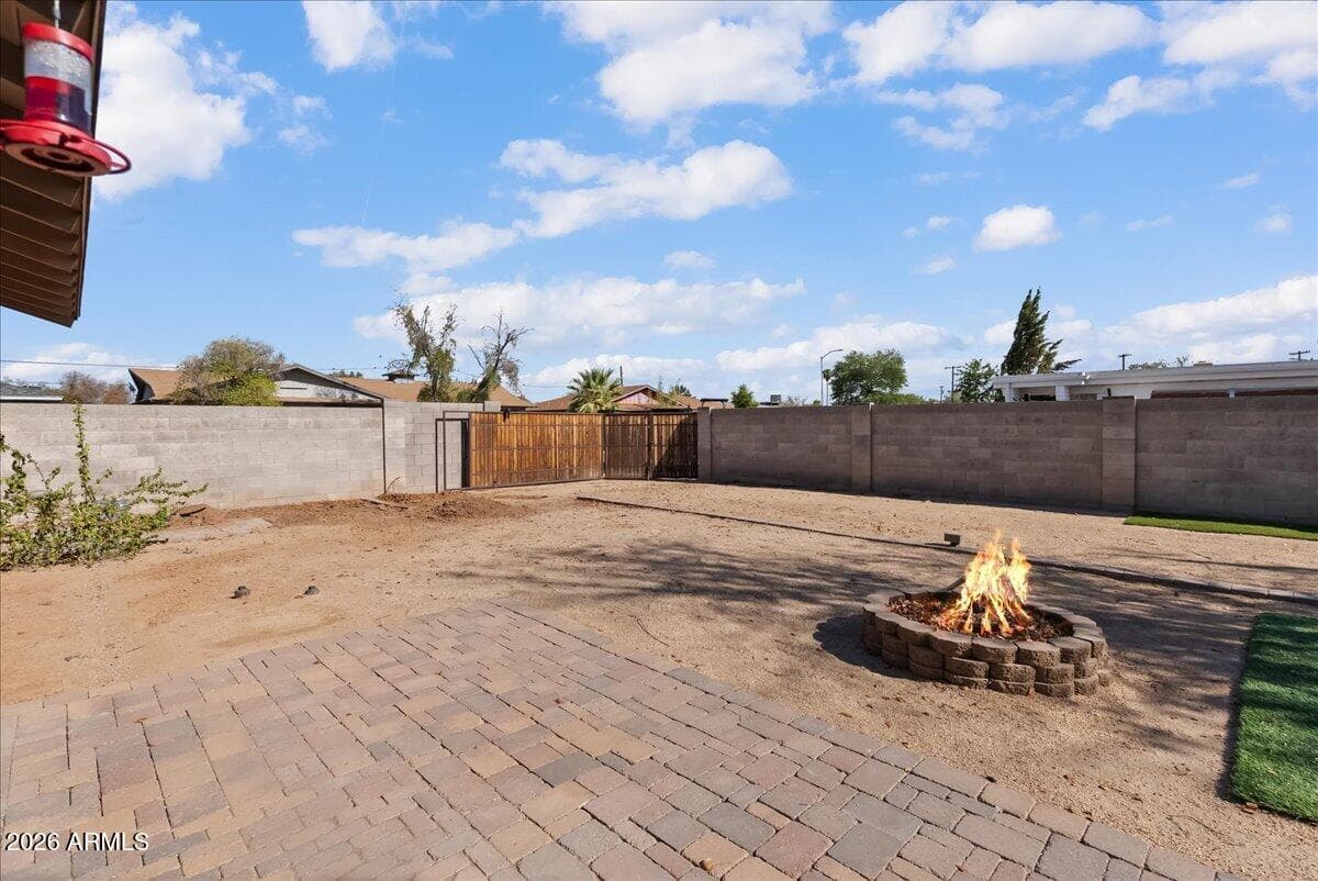 2301 W Saint John Road, Phoenix, AZ 85023 — photo 21 of 29