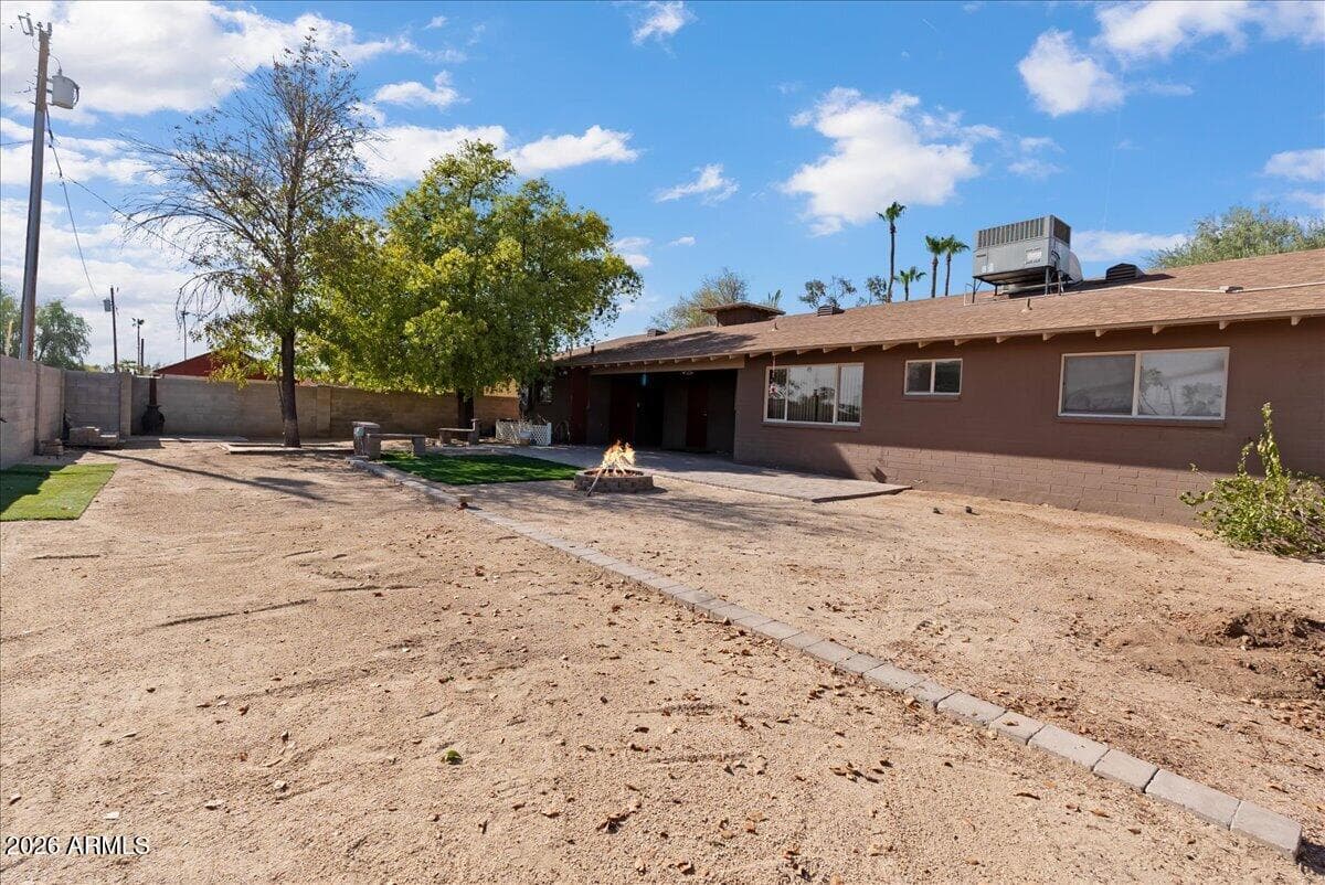 2301 W Saint John Road, Phoenix, AZ 85023 — photo 22 of 29