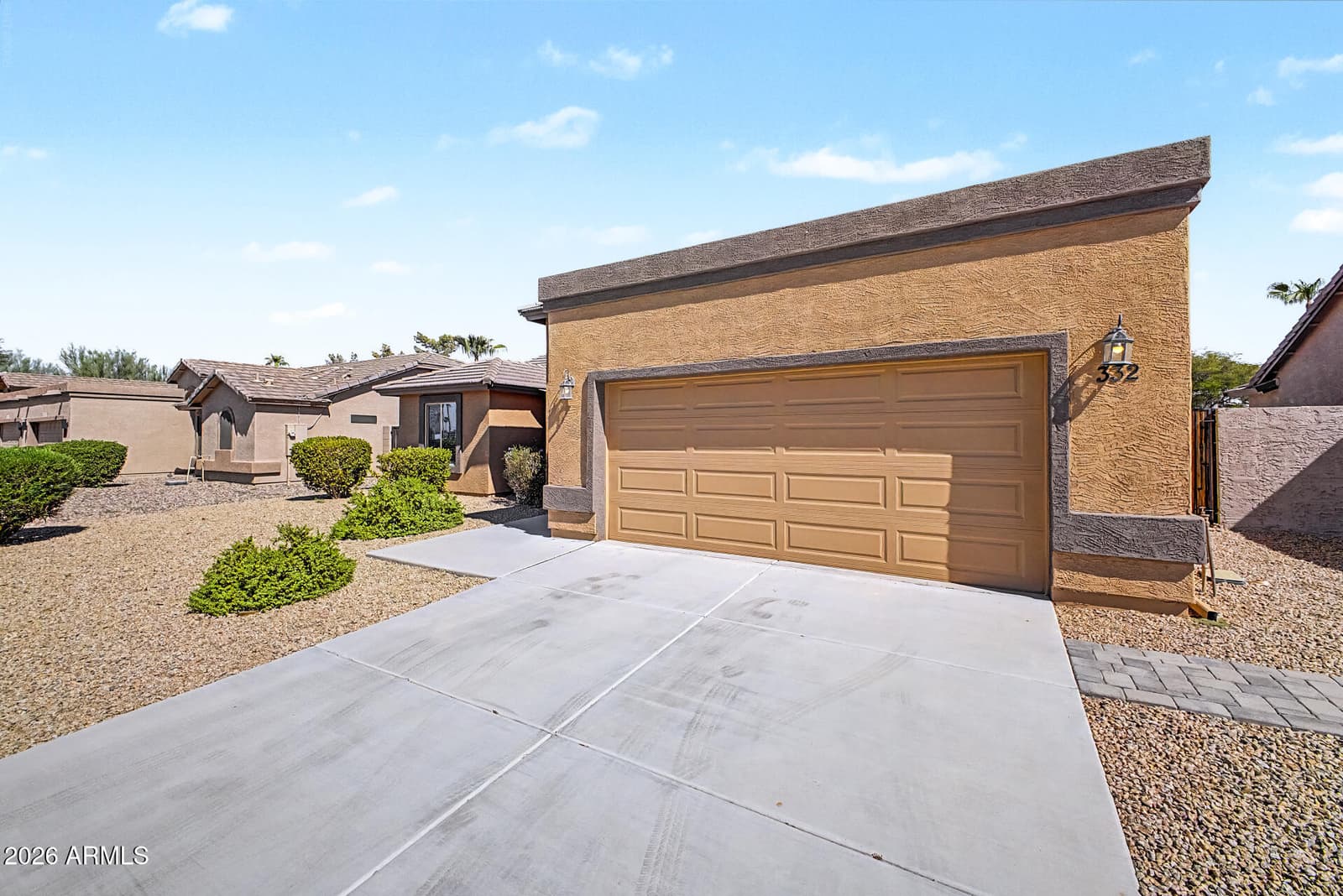 332 W 14th Avenue, Apache Junction, AZ 85120 — photo 3 of 33