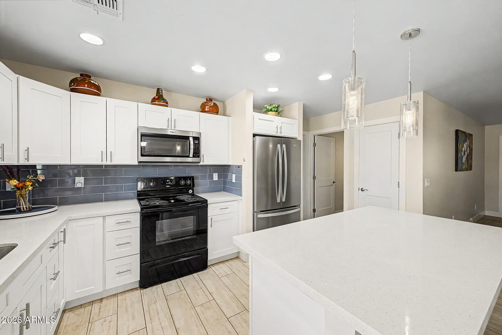 332 W 14th Avenue, Apache Junction, AZ 85120 — photo 12 of 33