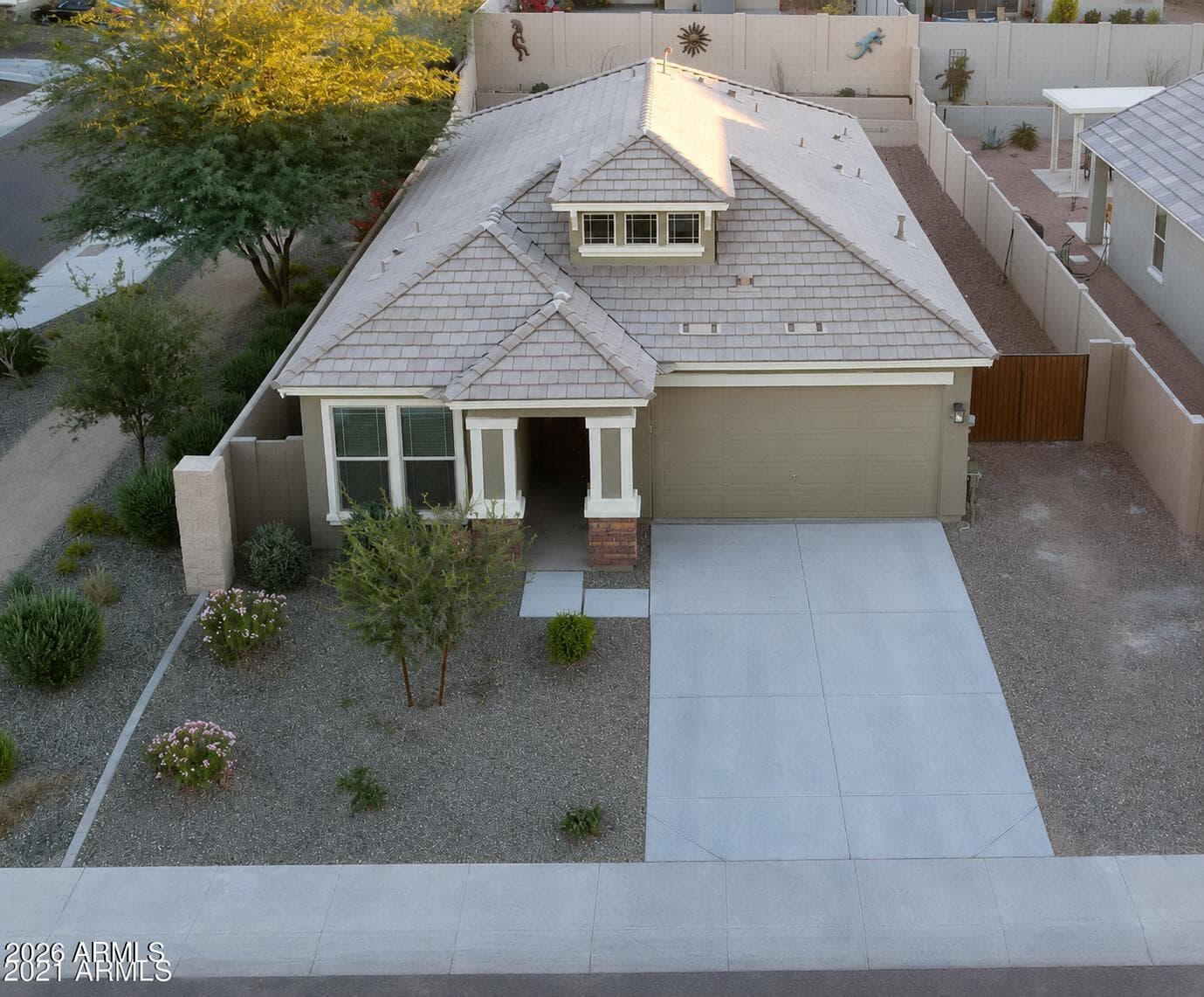 2321 E Beautiful Lane, Phoenix, AZ 85042 — photo 1 of 12