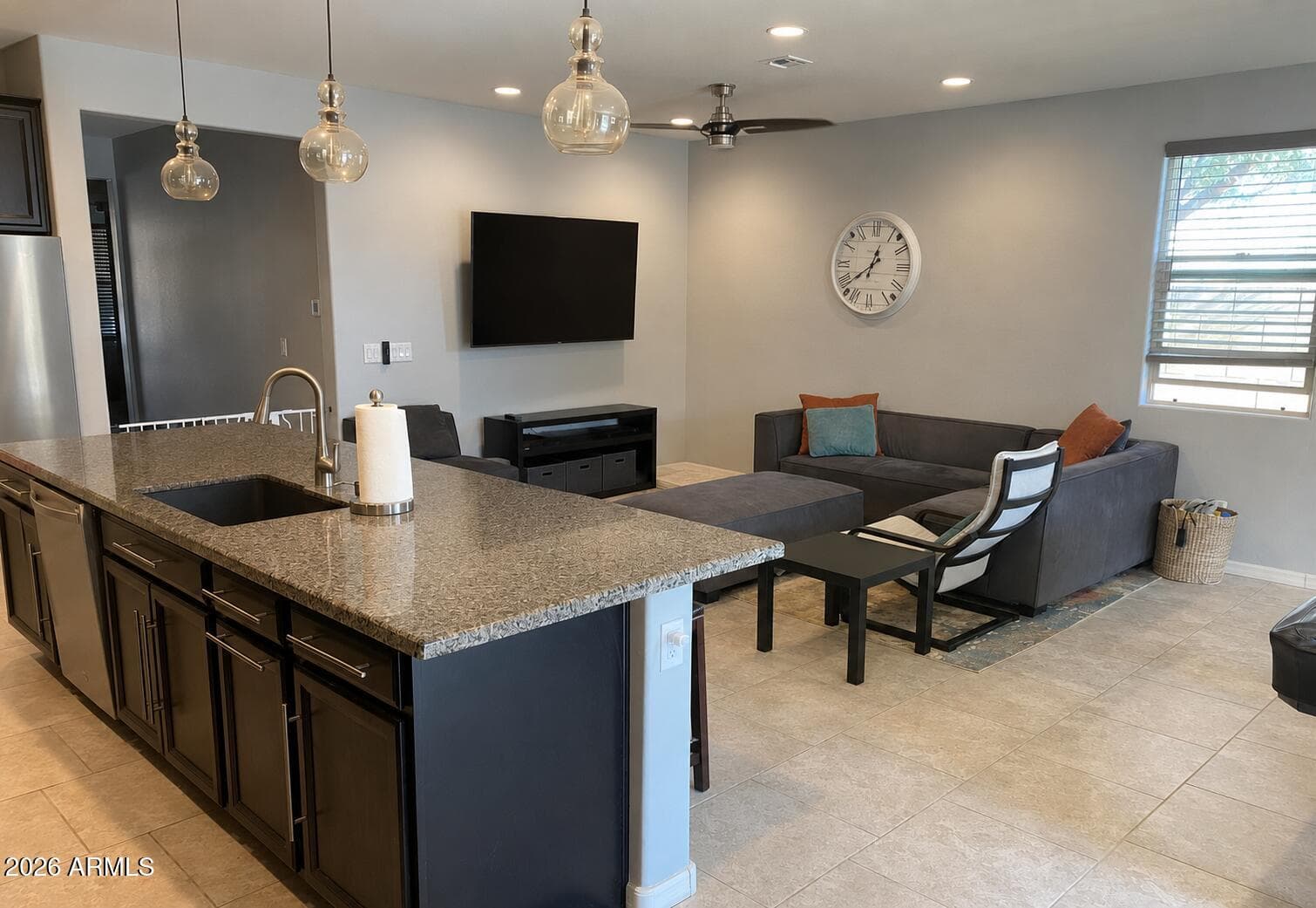 2321 E Beautiful Lane, Phoenix, AZ 85042 — photo 5 of 12