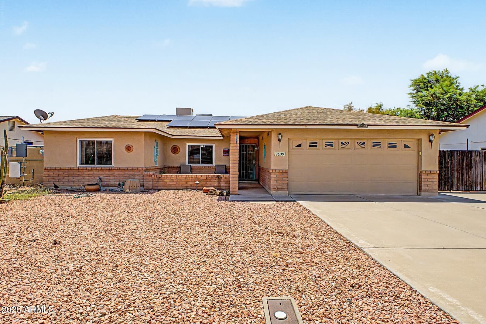 9609 W Echo Lane, Peoria, AZ 85345 — photo 4 of 37