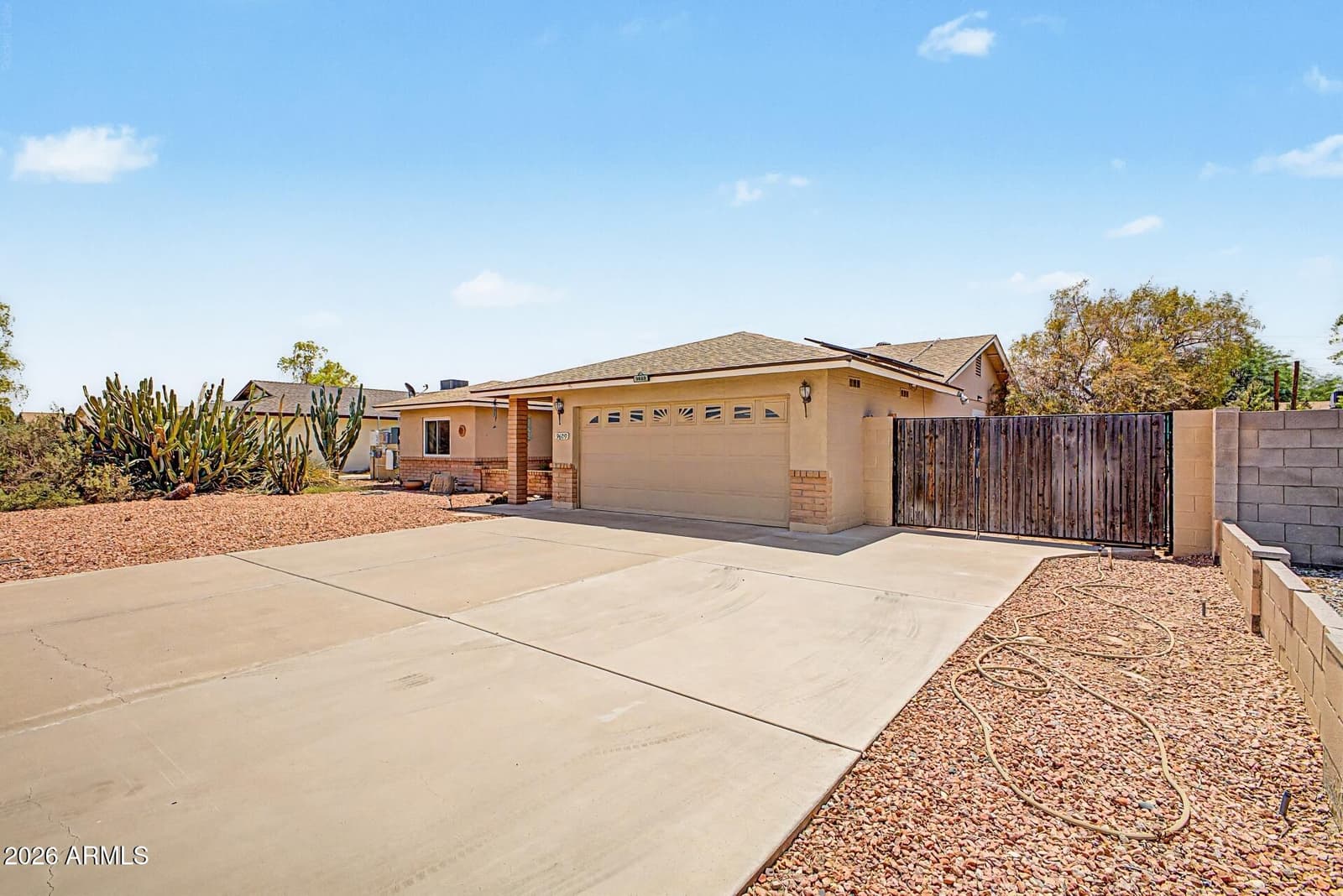 9609 W Echo Lane, Peoria, AZ 85345 — photo 5 of 37