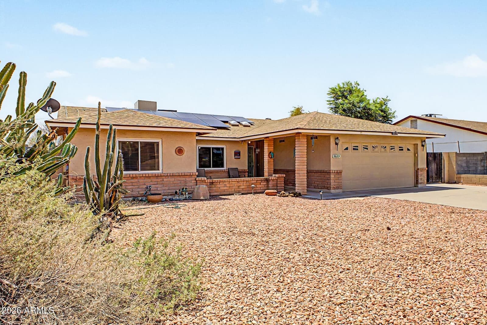 9609 W Echo Lane, Peoria, AZ 85345 — photo 8 of 37