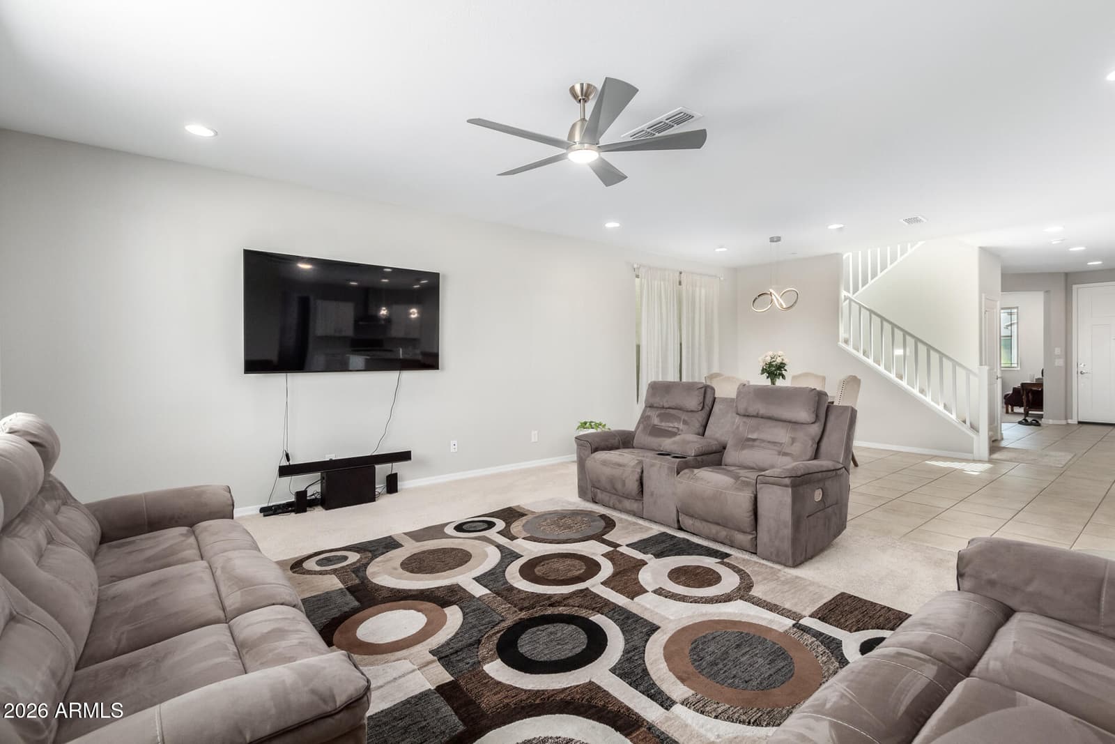 5607 N 87th Drive, Glendale, AZ 85305 — photo 10 of 65