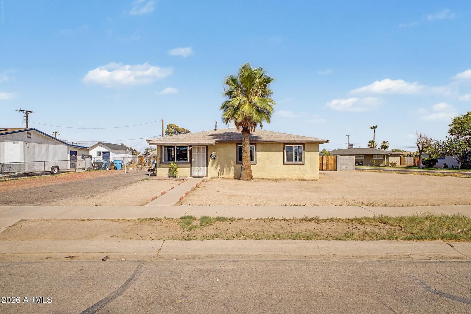 2529 N 40th Avenue, Phoenix, AZ 85009 — photo 1 of 25
