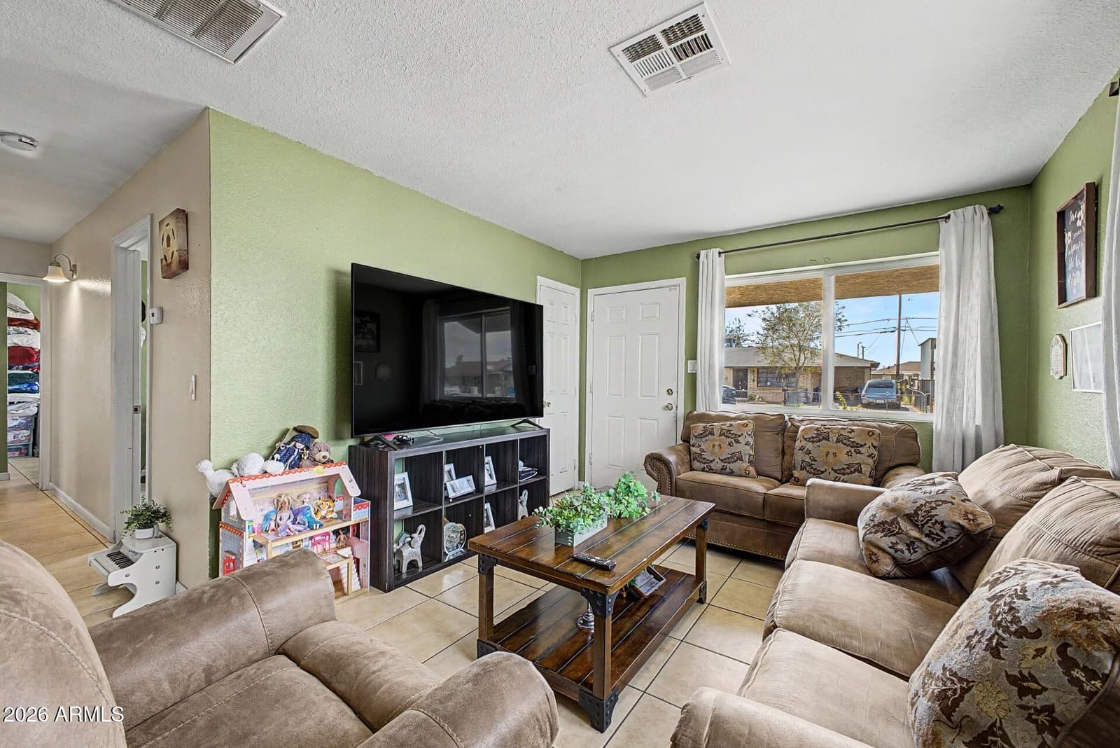 2529 N 40th Avenue, Phoenix, AZ 85009 — photo 4 of 25