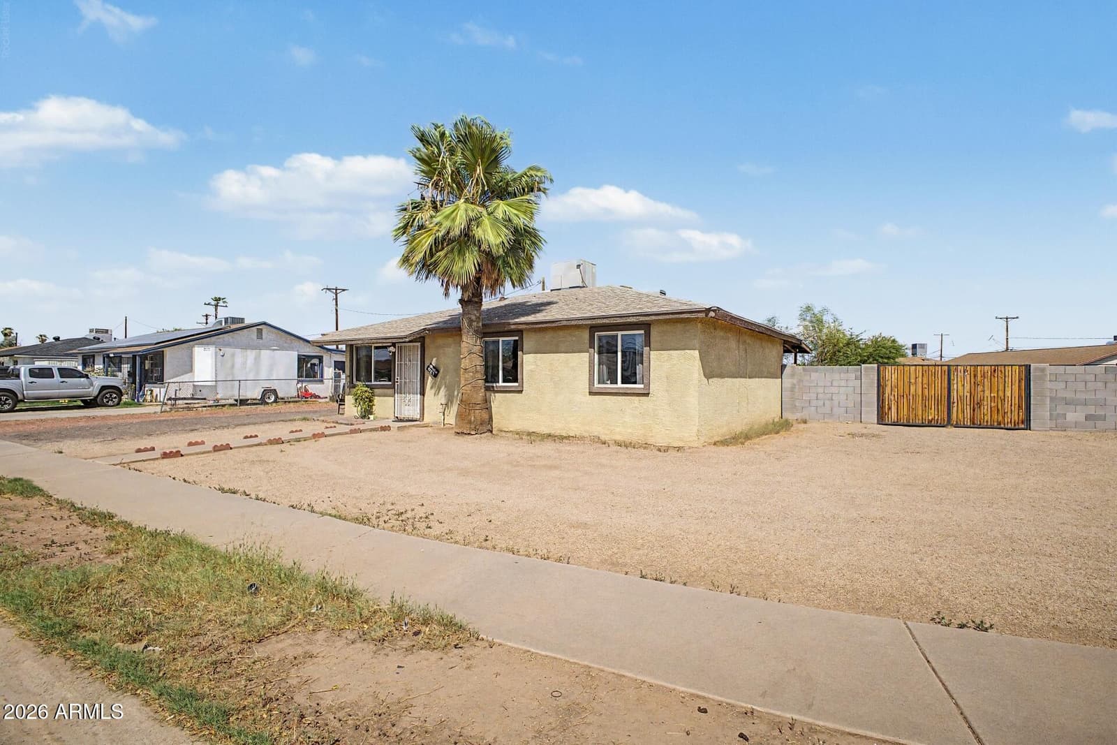 2529 N 40th Avenue, Phoenix, AZ 85009 — photo 2 of 25