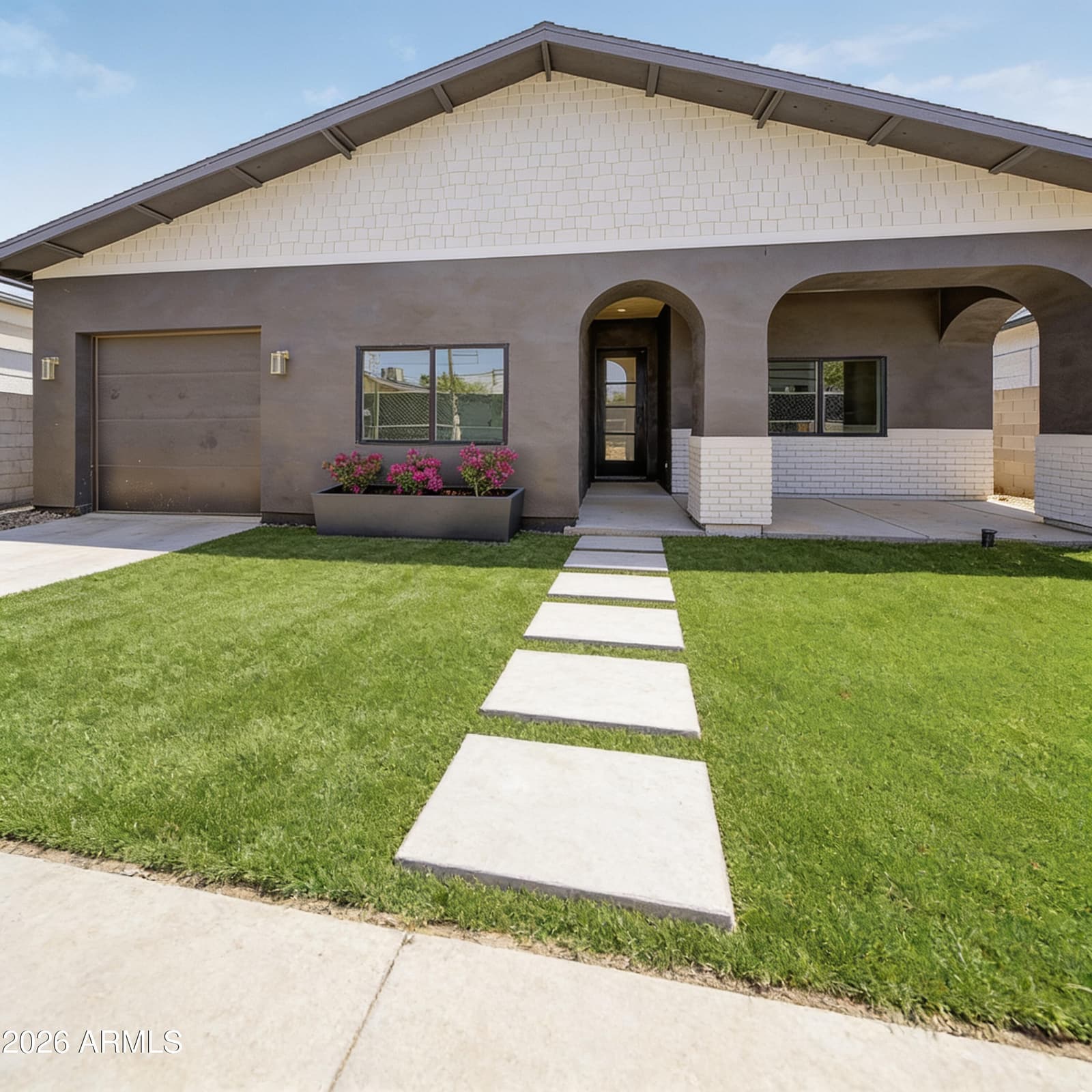 423 N Pima, Mesa, AZ 85201 — photo 1 of 34