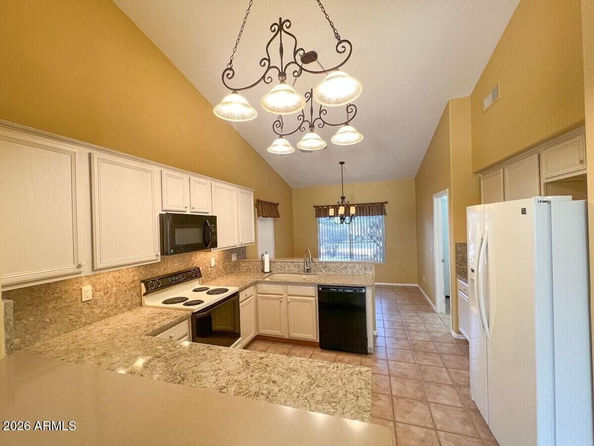 135 S Sagebrush Way, Cottonwood, AZ 86326 — photo 5 of 25