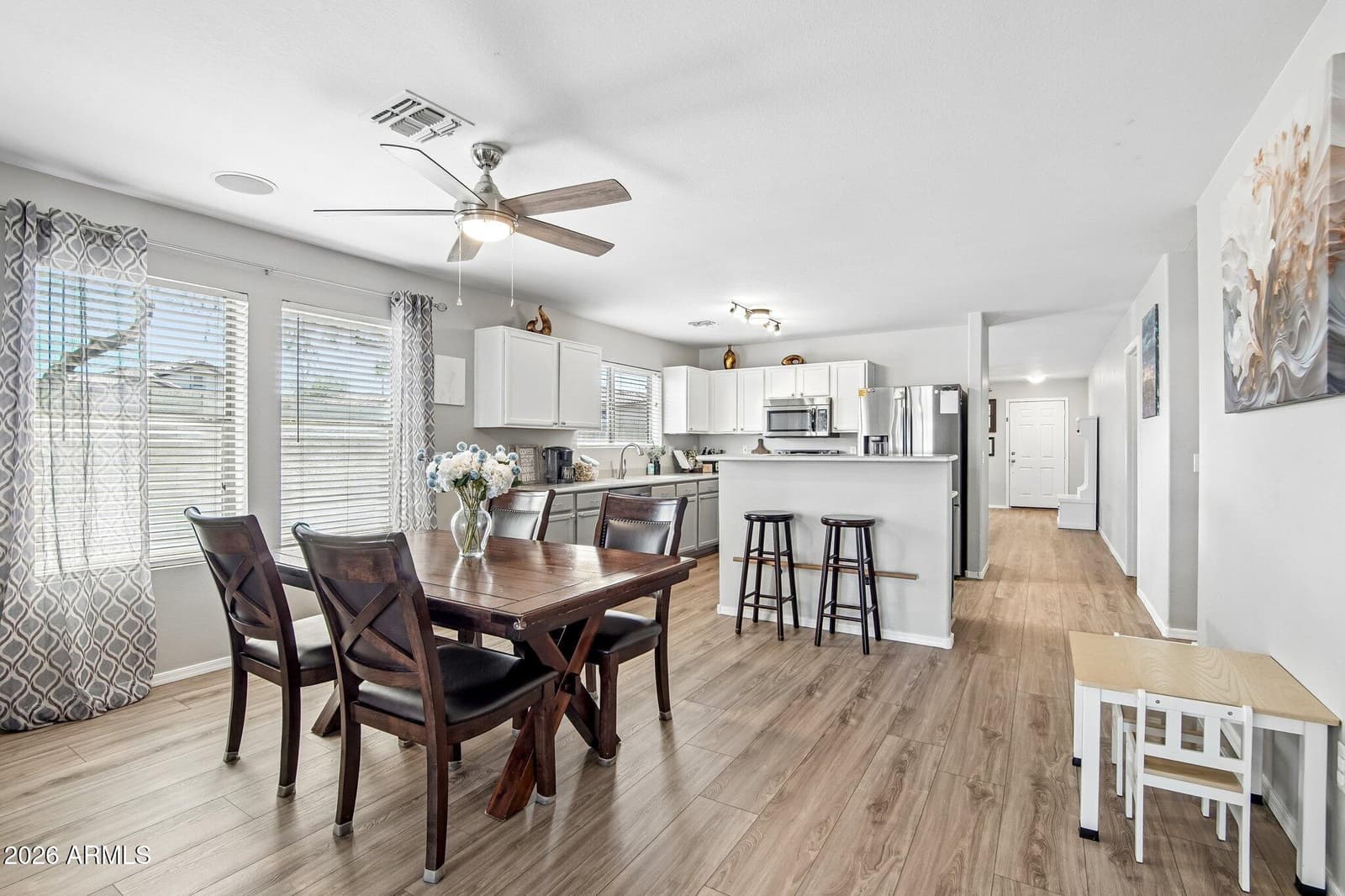 659 S Hazel Court, Gilbert, AZ 85296 — photo 8 of 39
