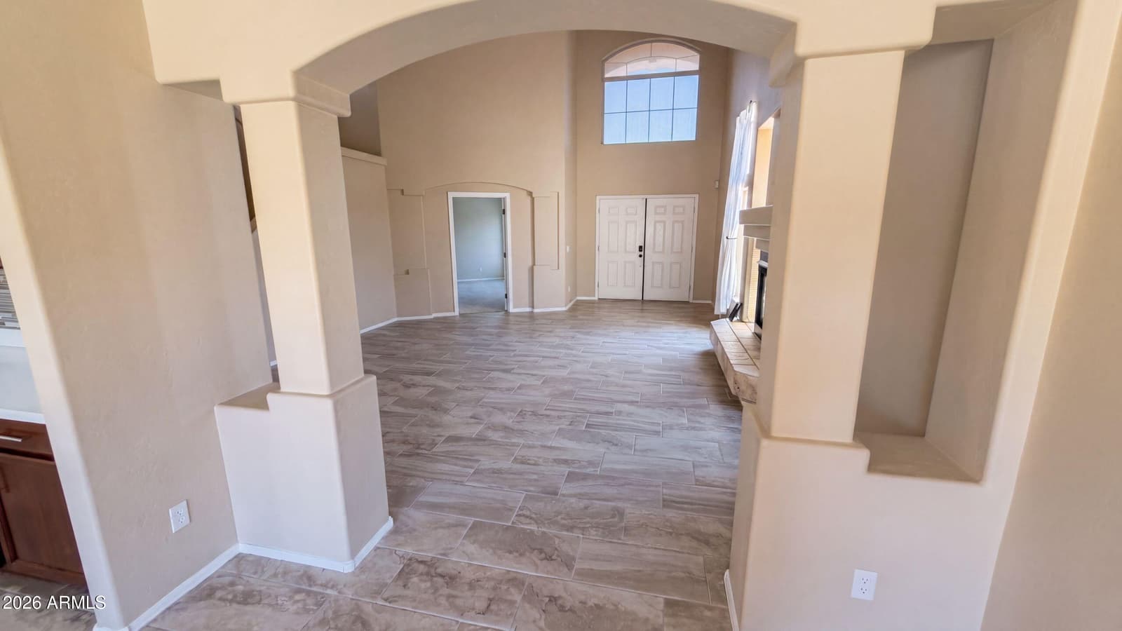 15652 W Calavar Road, Surprise, AZ 85379 — photo 6 of 42