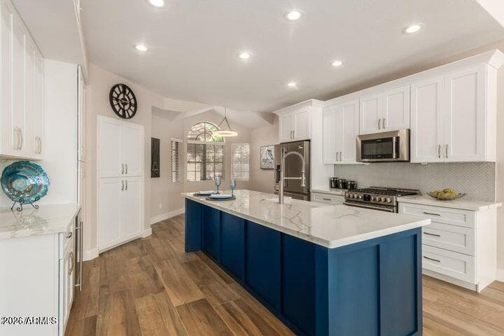 521 S Marina Drive, Gilbert, AZ 85233 — photo 5 of 115