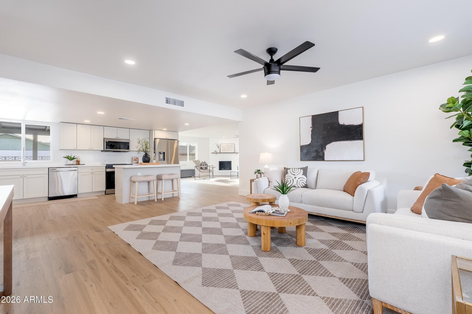 19216 N 22nd Lane, Phoenix, AZ 85027 — photo 4 of 46