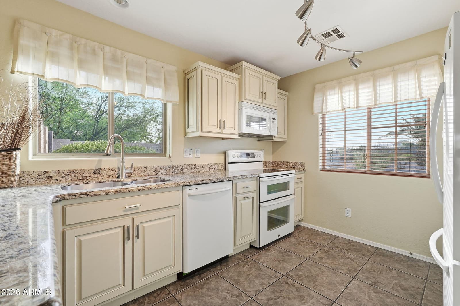 29515 N Little Leaf Drive, San Tan Valley, AZ 85143 — photo 11 of 90
