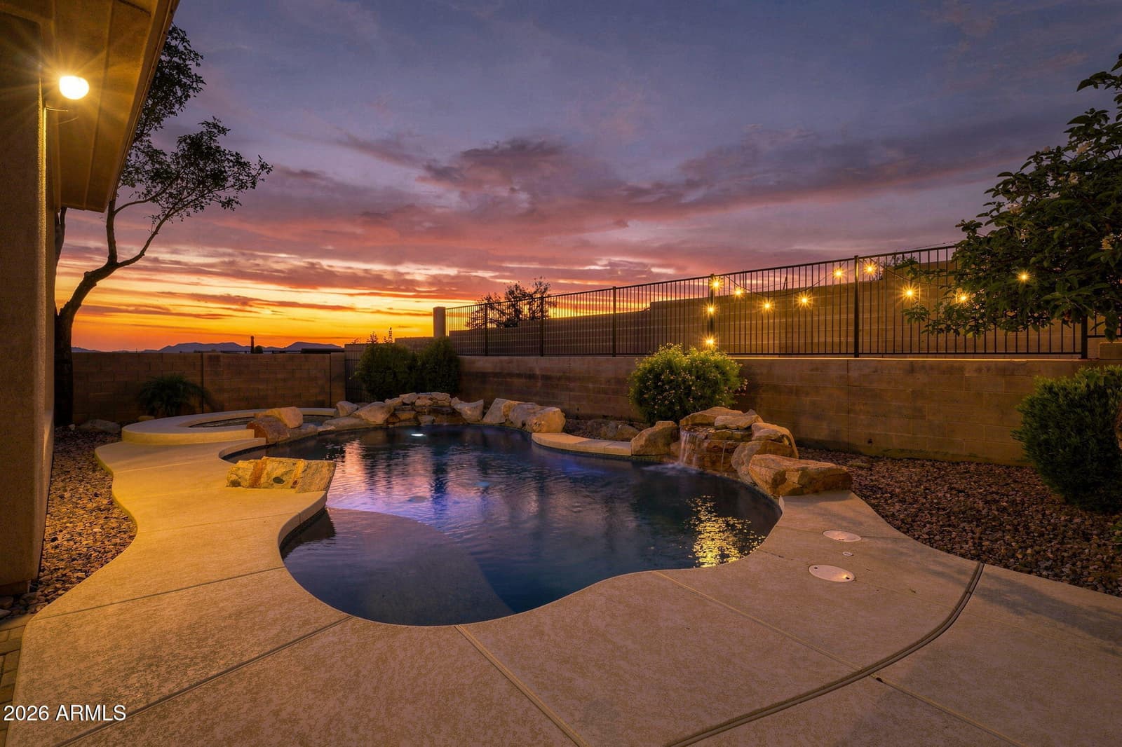 2538 W Shinnecock Way, Phoenix, AZ 85086 — photo 52 of 66
