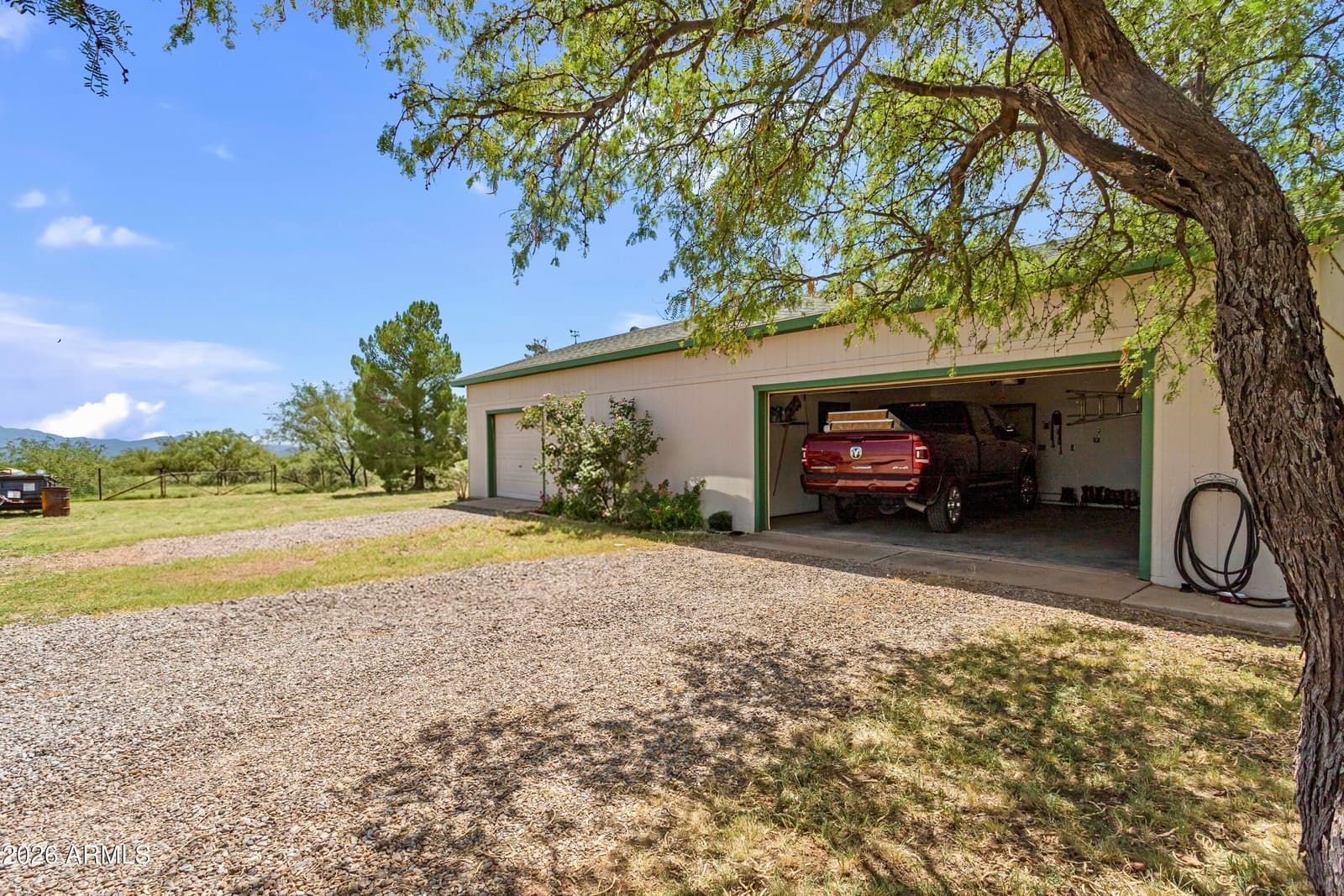 9009 S Oakridge Drive, Hereford, AZ 85615 — photo 11 of 57